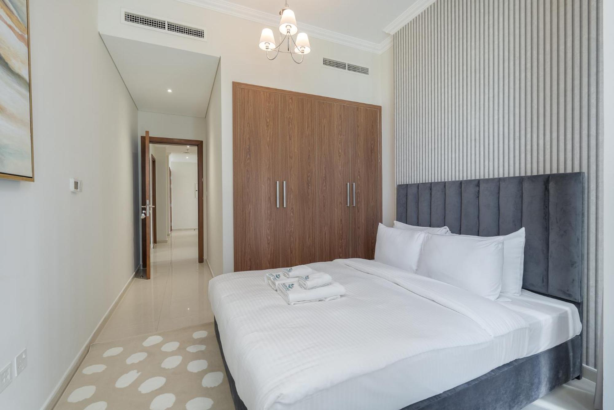Heaven Crest Downtown - And 1 Bedroom 2 Minute Walk To Mall And Burj Khalifa * Dubai